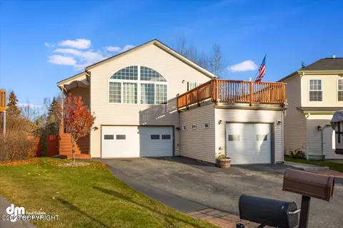 3511 Hollyberry Cir, Anchorage, AK 99507