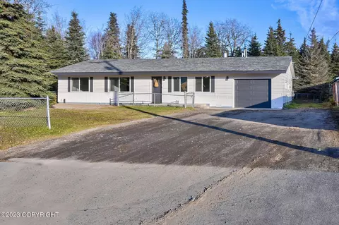 206 Linwood Ln, Kenai, AK 99611