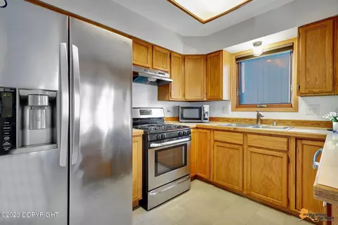17521 Beaujolais Dr, Eagle River, AK 99577 photo 7