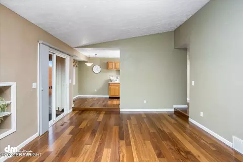12528 Crested Butte Dr, Eagle River, AK 99577 photo 8
