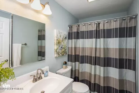 12528 Crested Butte Dr, Eagle River, AK 99577 photo 4