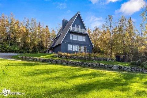 11101 Snowline Dr, Anchorage, AK 99507