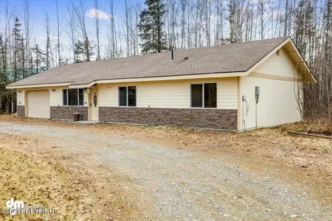 11542 W Woody Lake Dr, Big Lake, AK 99652