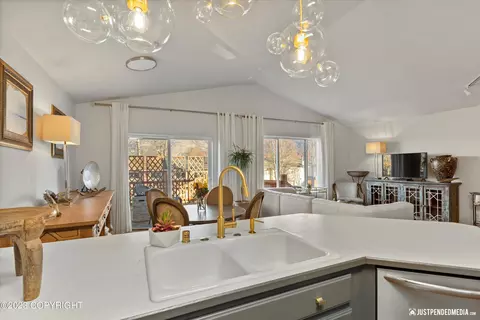 3916 Sycamore Loop, Anchorage, AK 99504 photo 7