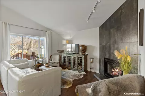 3916 Sycamore Loop, Anchorage, AK 99504 photo 5