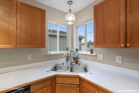 6544 Desiree Loop, Anchorage, AK 99507 photo 8