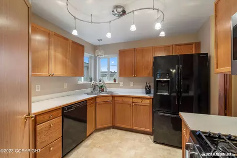 6544 Desiree Loop, Anchorage, AK 99507 photo 7