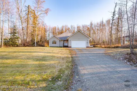 3283 N Alma Dr, Wasilla, AK 99623