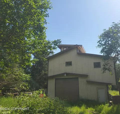 2849 Eagle Ct, Homer, AK 99603