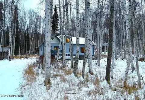 327 Bias Dr, Fairbanks, AK 99712