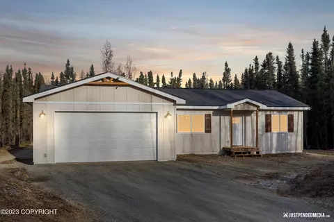 8433 Shearwater St, Wasilla, AK 99623