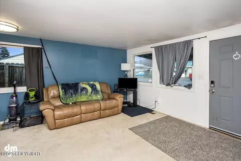 5807 Miley Dr, Anchorage, AK 99504 photo 8