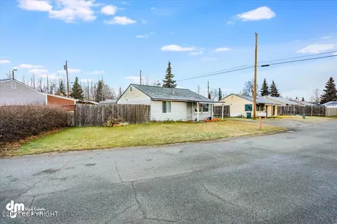 5807 Miley Dr, Anchorage, AK 99504 photo 2