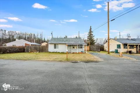 5807 Miley Dr, Anchorage, AK 99504 photo 4