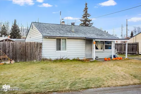 5807 Miley Dr, Anchorage, AK 99504 photo 3