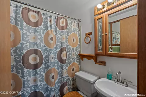 1947 Bartlett Dr, Anchorage, AK 99507 photo 25