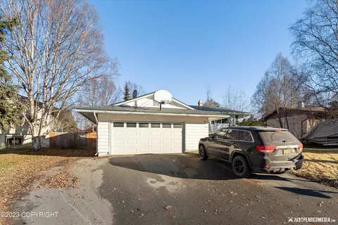 1947 Bartlett Dr, Anchorage, AK 99507 photo 2