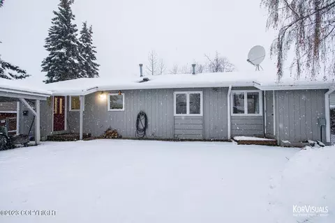 1568 Norene St, Anchorage, AK 99508