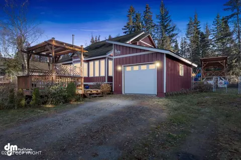 12035 Wilderness Rd, Anchorage, AK 99516