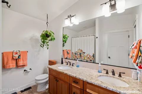 425 E 10th Ave # B, Anchorage, AK 99501 photo 19