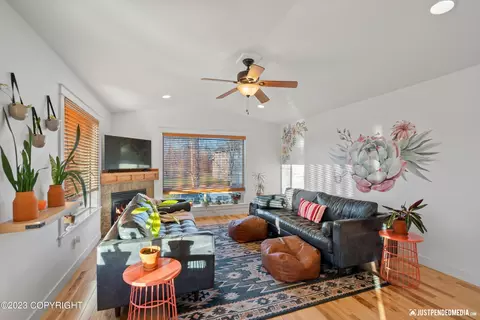 425 E 10th Ave # B, Anchorage, AK 99501 photo 5