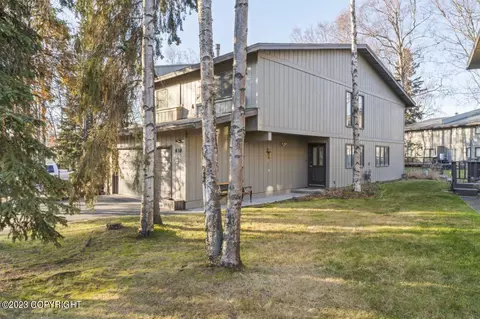 650 Highlander Cir, Anchorage, AK 99518