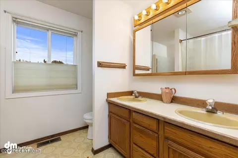 1819 E 24th Ave, Anchorage, AK 99508 photo 21