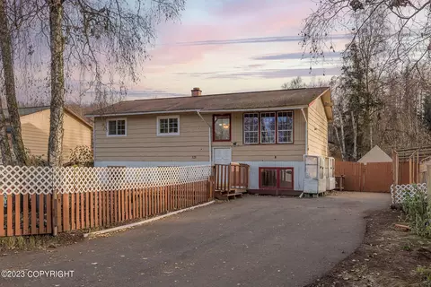 121 Agate Cir, Anchorage, AK 99504