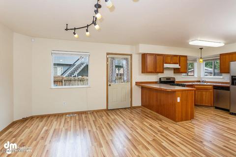6610 Desiree Loop, Anchorage, AK 99507 photo 8