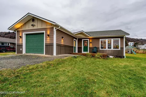 350 E Bayview Ave, Homer, AK 99603