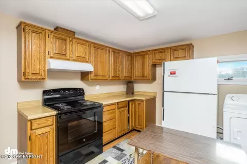 1808 Twining Dr, Anchorage, AK 99504 photo 12