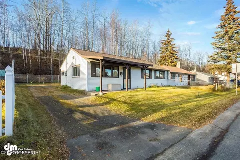 1808 Twining Dr, Anchorage, AK 99504