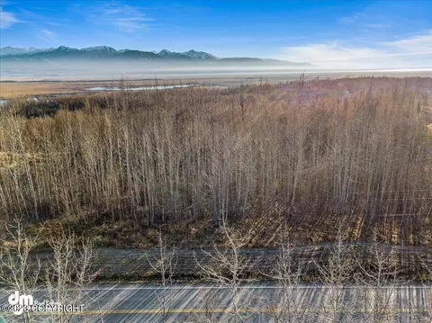 140 E Fairview Loop, Wasilla, AK 99654 photo 8