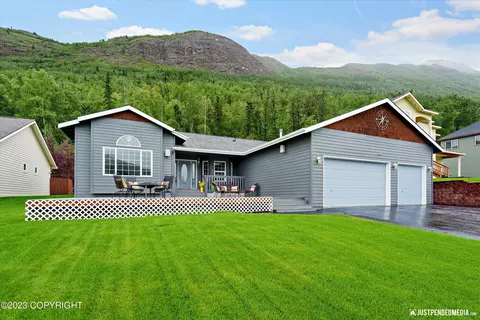 10449 Stewart Dr, Eagle River, AK 99577