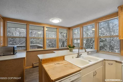 11112 Mausel St, Eagle River, AK 99577 photo 10