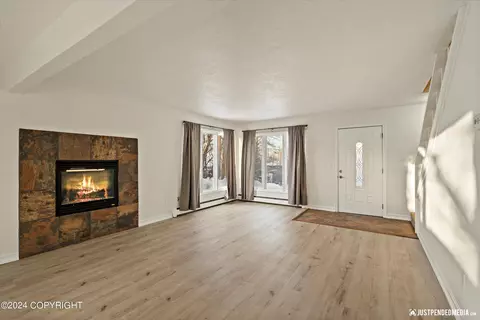 11102 Aurora St, Eagle River, AK 99577 photo 5
