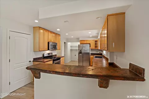 11102 Aurora St, Eagle River, AK 99577 photo 9