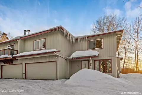 11102 Aurora St, Eagle River, AK 99577 photo 2