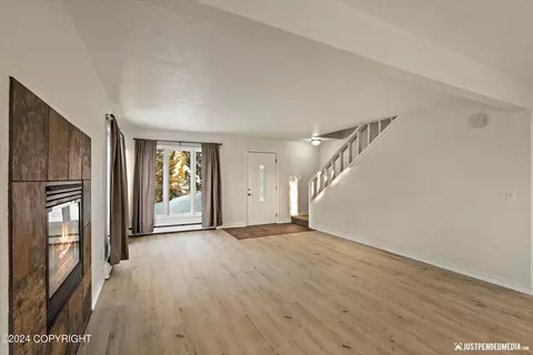 11102 Aurora St, Eagle River, AK 99577 photo 6