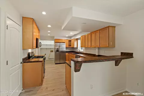 11102 Aurora St, Eagle River, AK 99577 photo 8