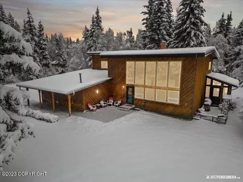 6800 Teresa Cir, Anchorage, AK 99516