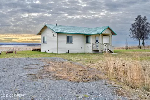 805 Cook Dr, Kenai, AK 99611