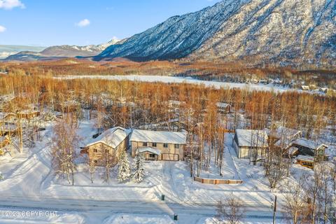 22625 Lake Hill Dr, Chugiak, AK 99567