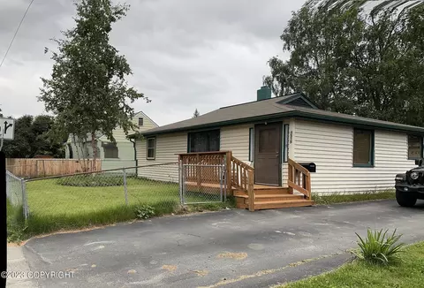 1515 Medfra St, Anchorage, AK 99501