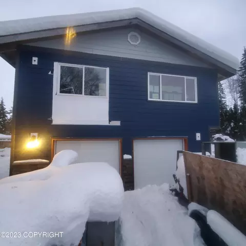 8911 Little Creek Dr, Anchorage, AK 99507