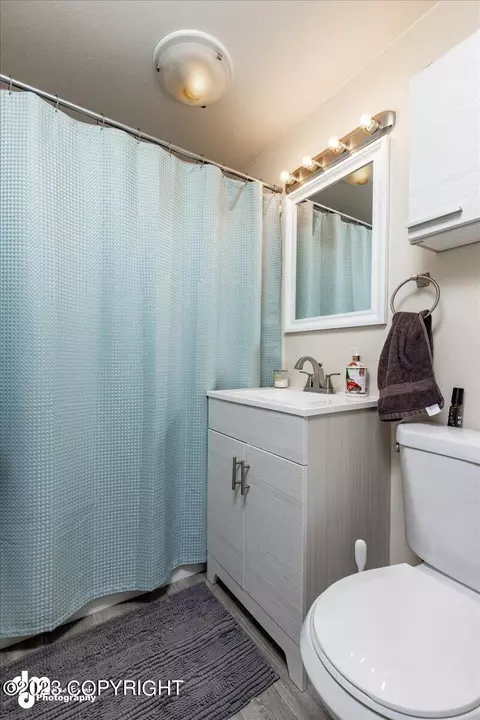 2406 E 27th Ave, Anchorage, AK 99508 photo 19