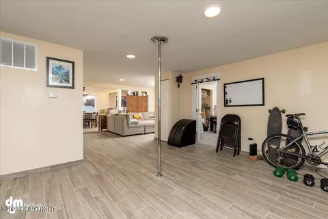 2406 E 27th Ave, Anchorage, AK 99508 photo 12