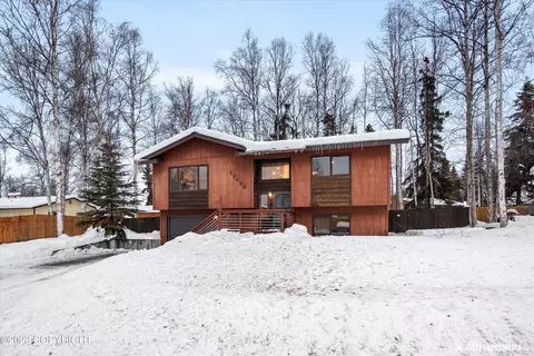 17439 Toakoana Dr, Eagle River, AK 99577