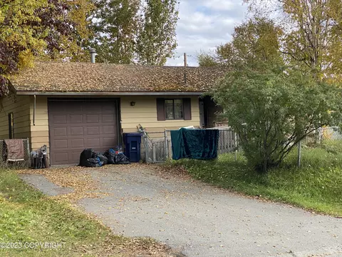 483 N Bonanza St, Palmer, AK 99645