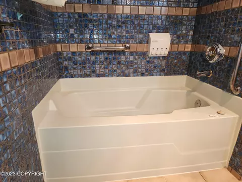 3901 Laron Ln, Anchorage, AK 99504 photo 11
